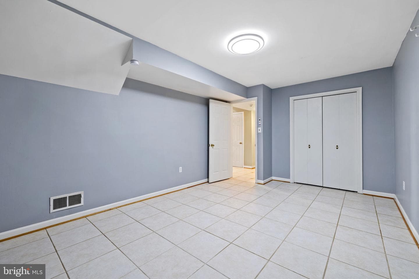 8116 Bard Street photo 23