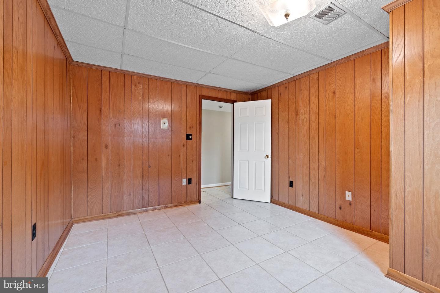 8116 Bard Street photo 26