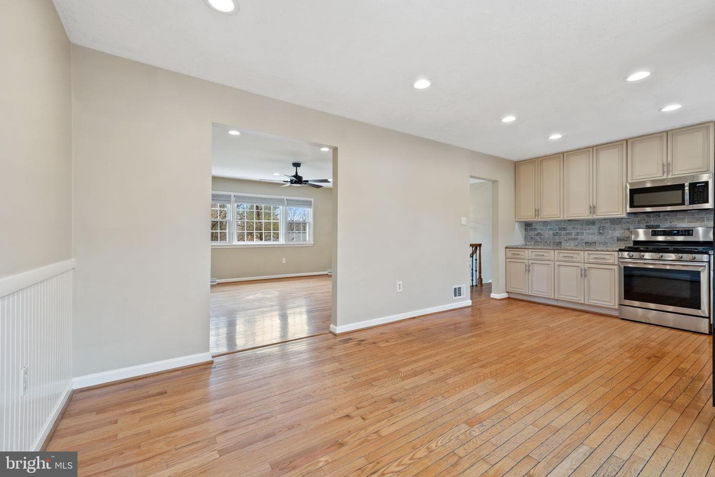 8116 Bard Street photo 7