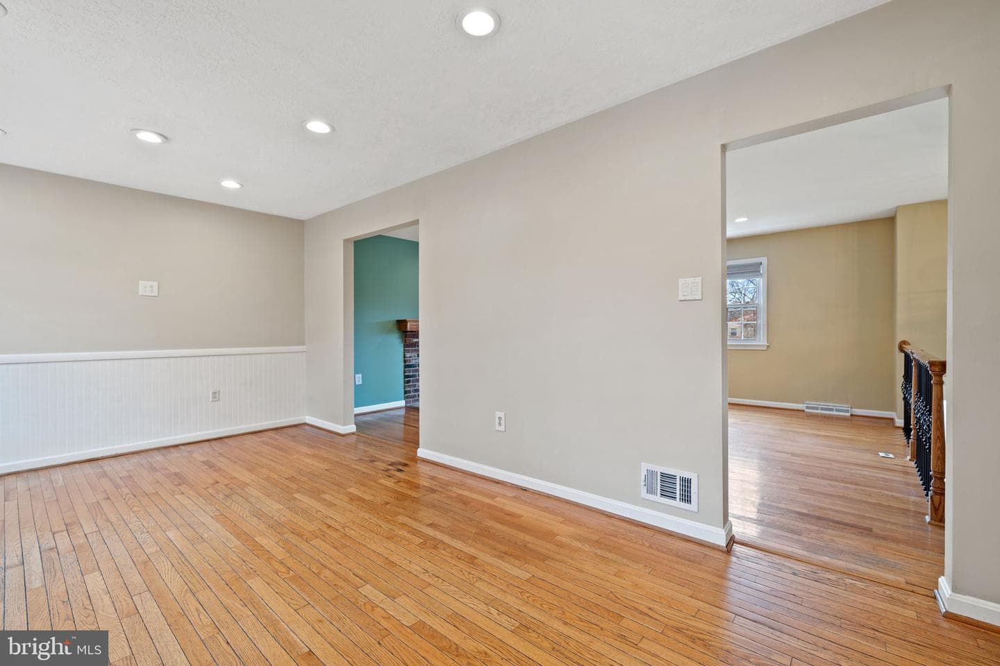 8116 Bard Street photo 8
