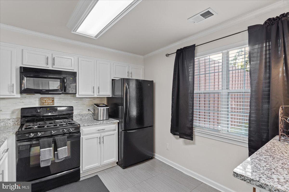 8246 Catbird Circle #101 photo 12
