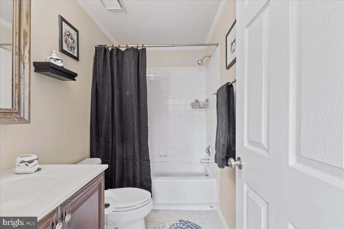 8246 Catbird Circle #101 photo 24