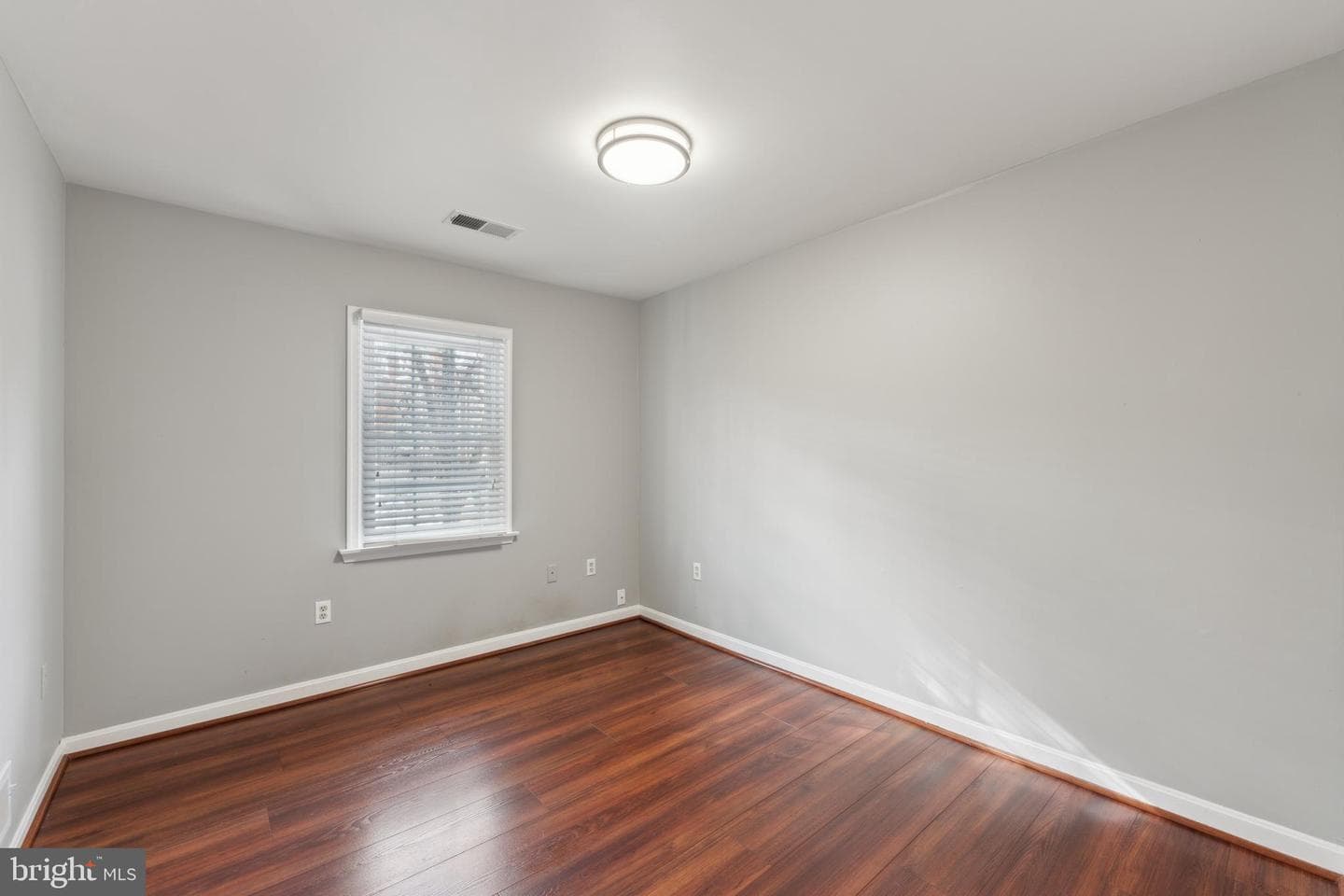 2225 McLean Park Road photo 16