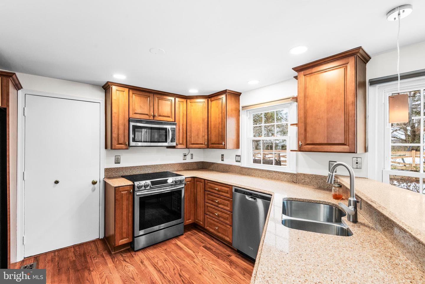 6117 Green Cap Place photo 11