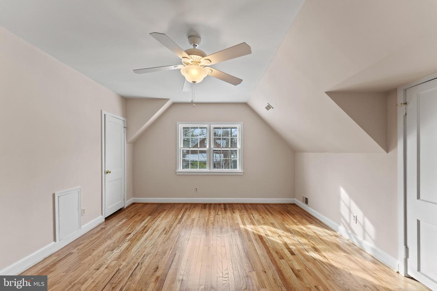 6419 Hillside Lane photo 16