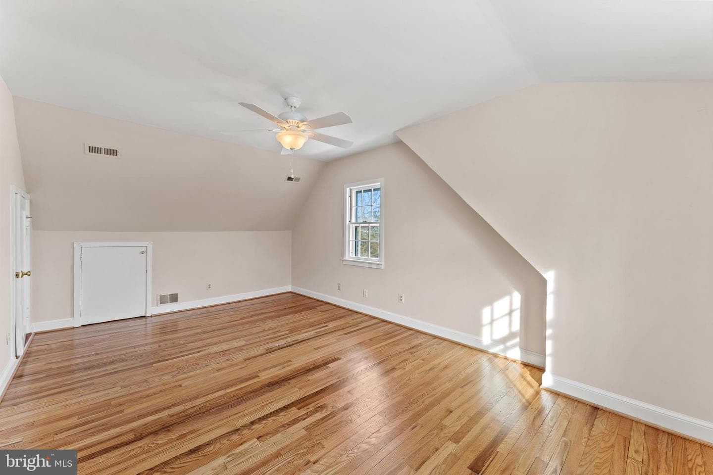 6419 Hillside Lane photo 17
