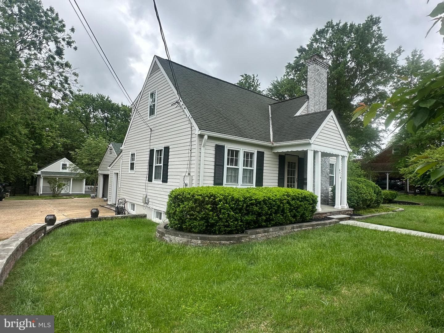 6419 Hillside Lane photo 4