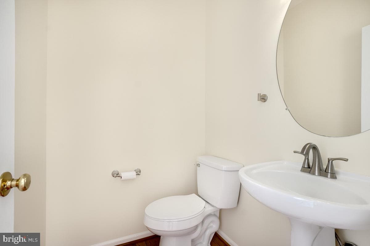6081 Sara Marie Terrace photo 13
