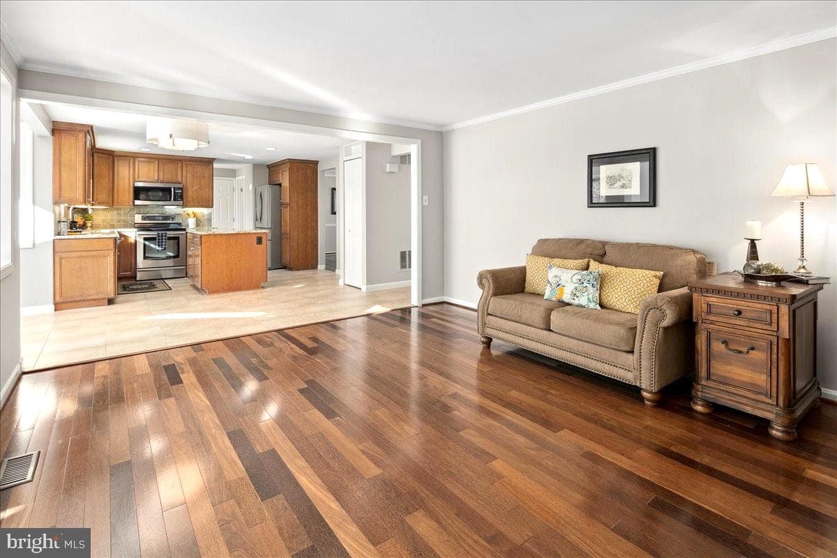 8218 Rushing Creek Drive photo 31