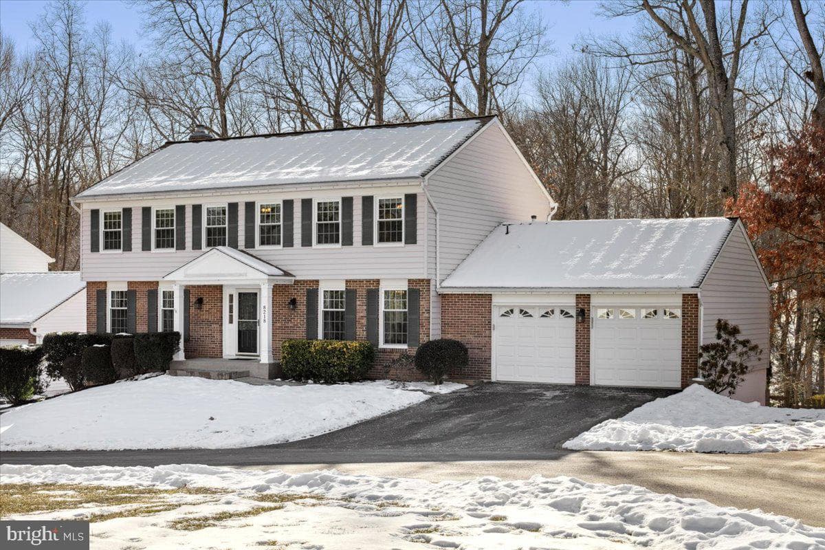 8218 Rushing Creek Drive photo 4