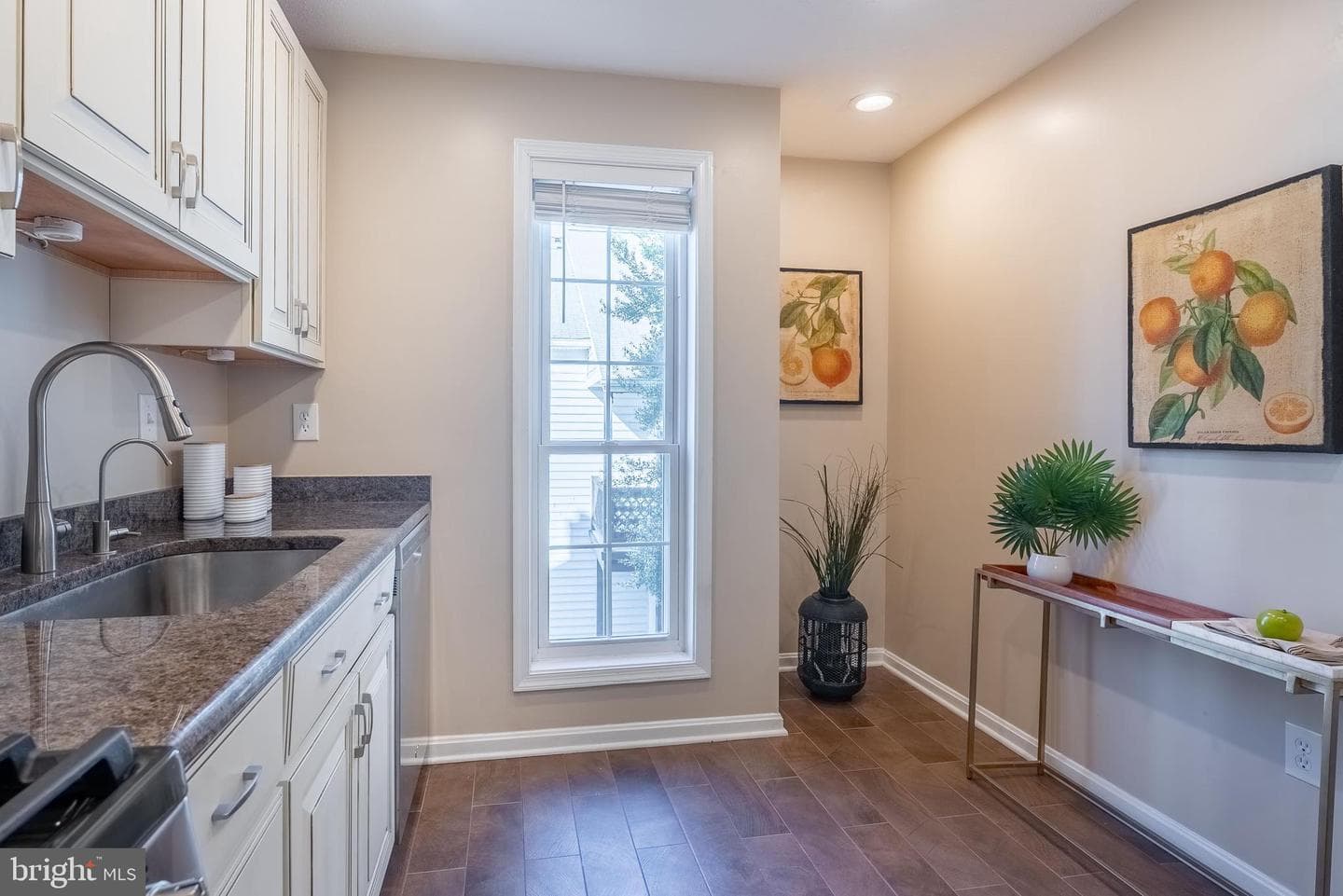 10072 Oakton Terrace Road photo 12