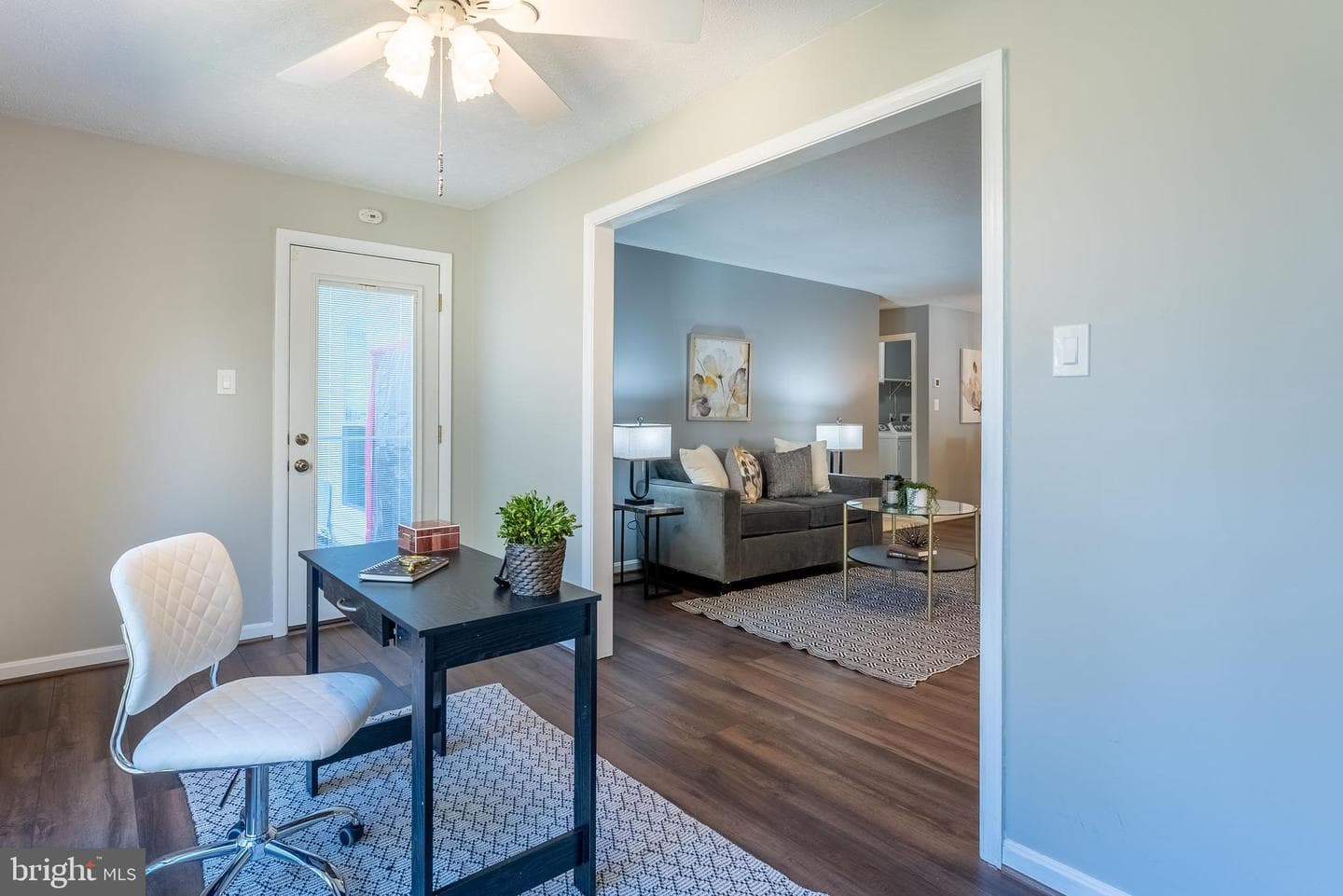 10072 Oakton Terrace Road photo 16