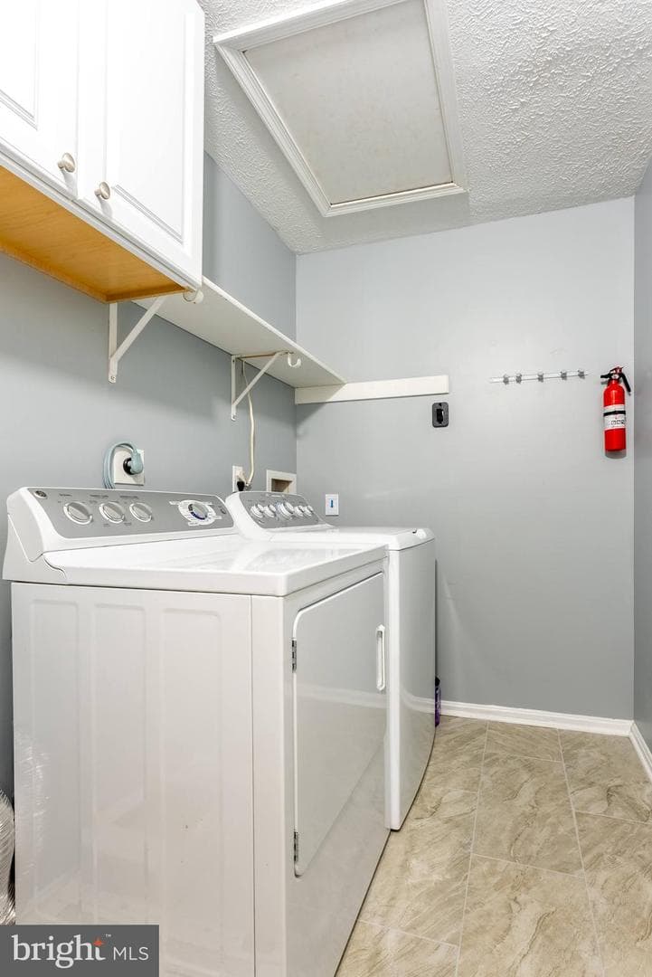 10072 Oakton Terrace Road photo 33