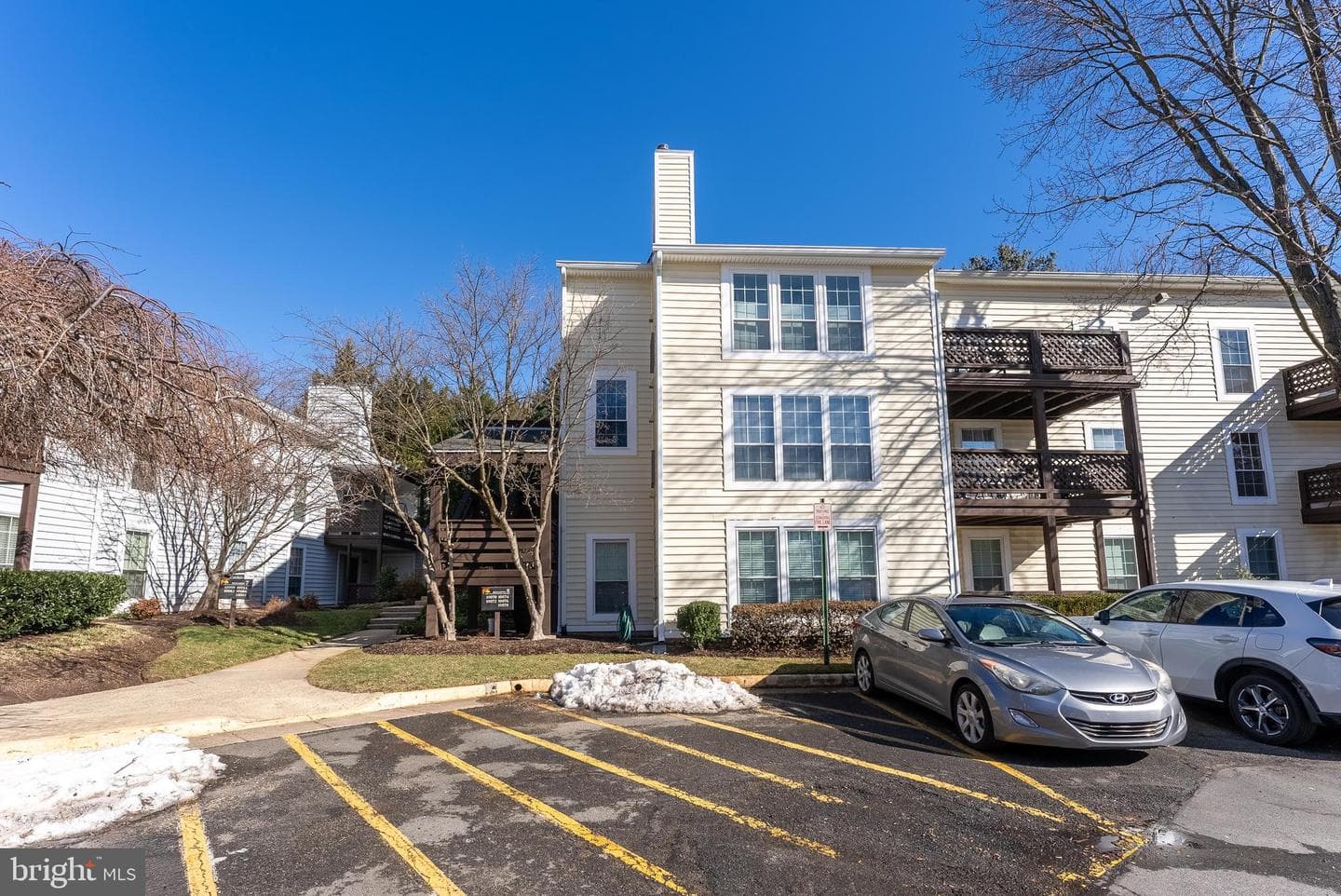 10072 Oakton Terrace Road photo 34