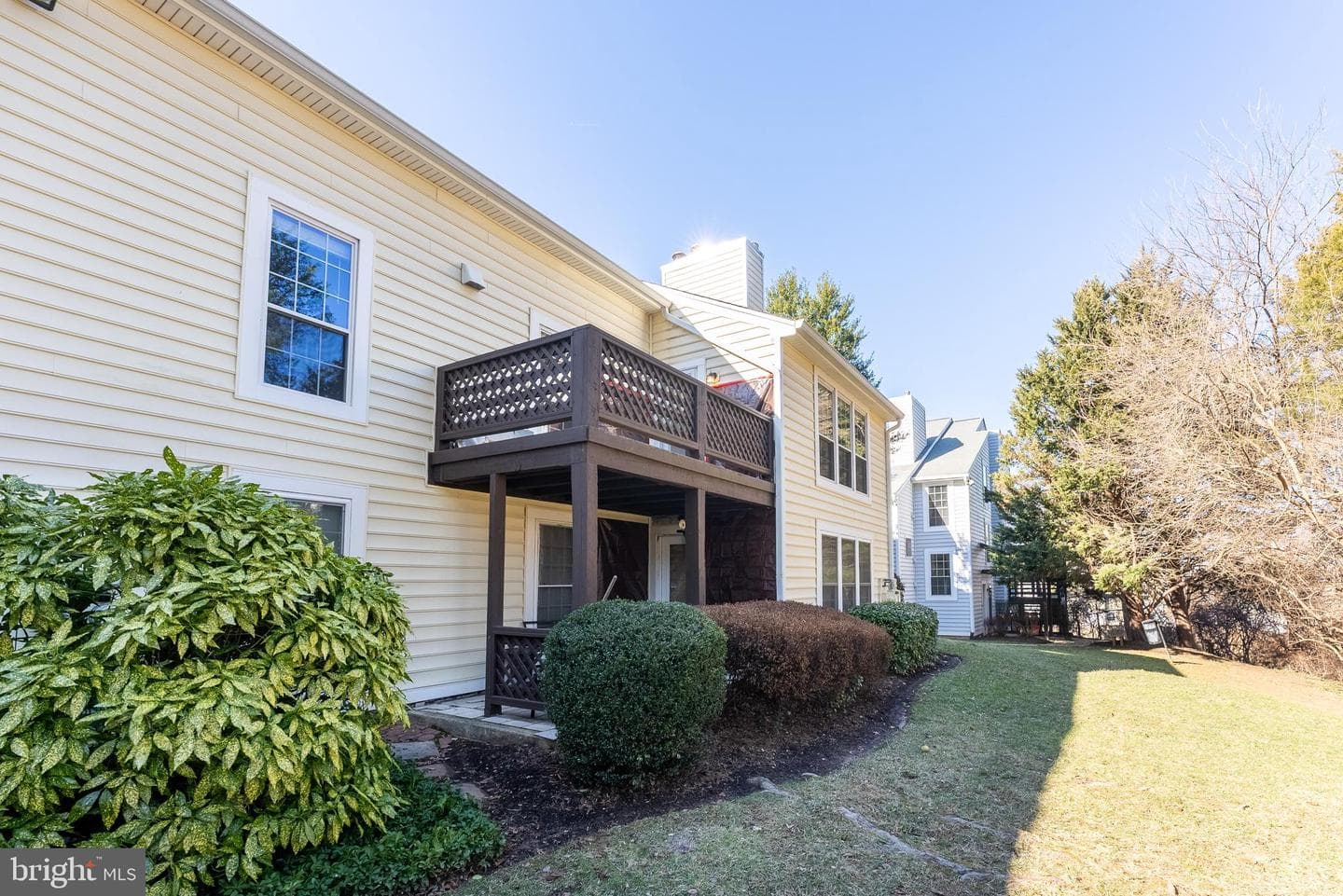 10072 Oakton Terrace Road photo 9