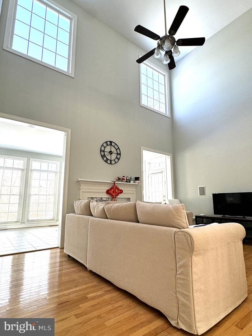 2715 Robaleed Way photo 10
