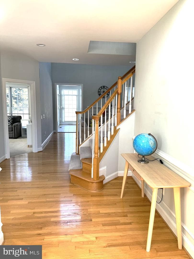 2715 Robaleed Way photo 2