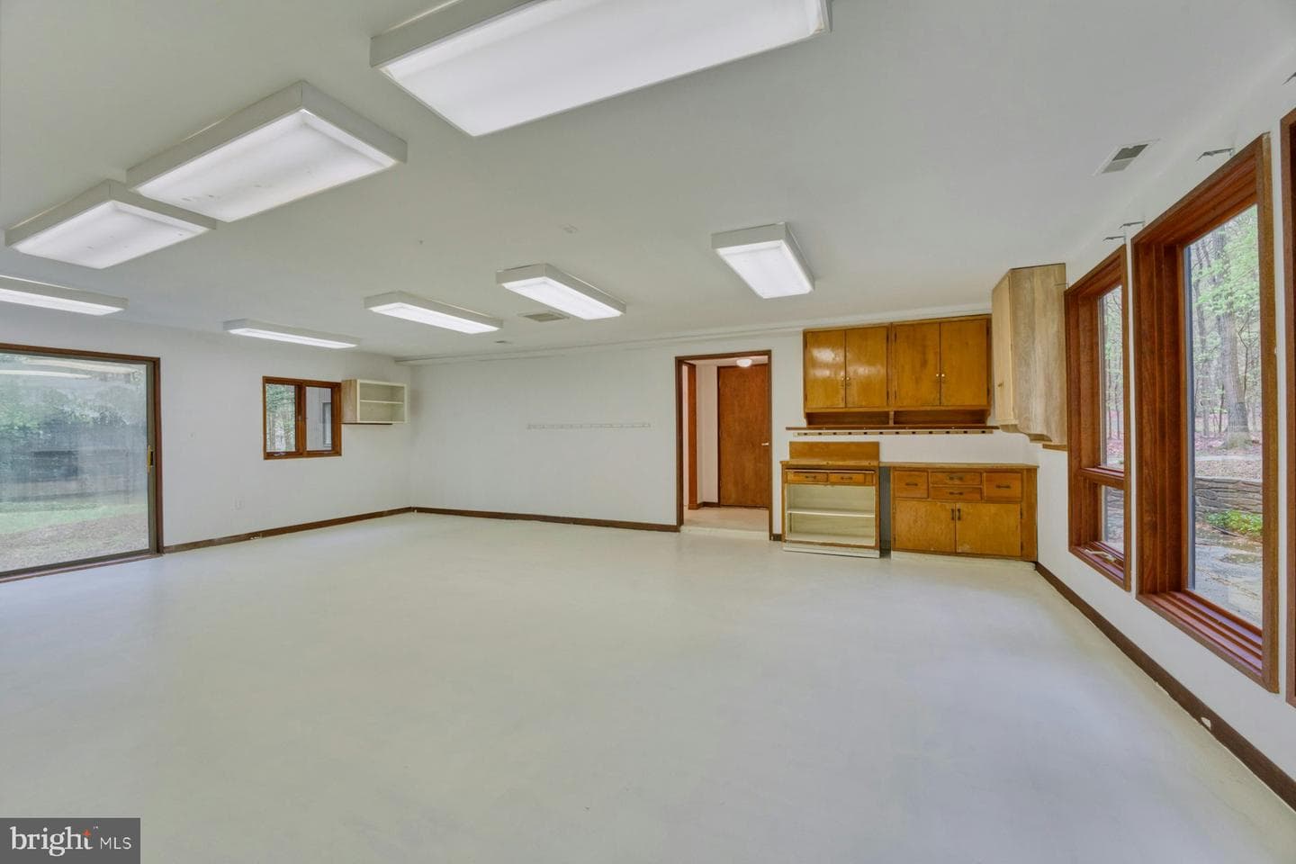 9560 Edmonston Drive photo 49