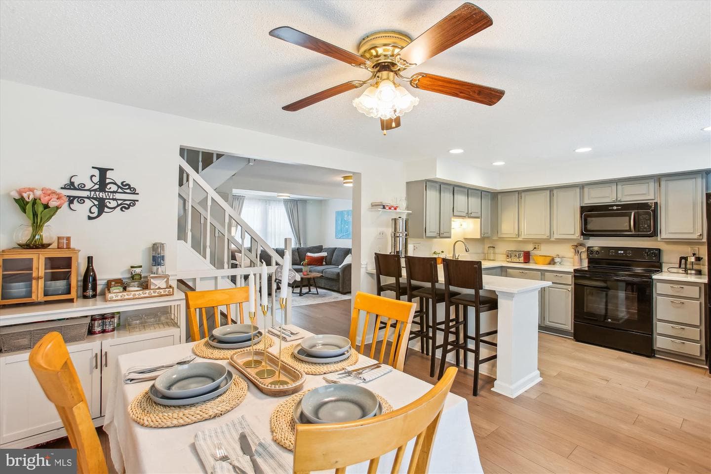 8192 Curving Creek Court photo 12