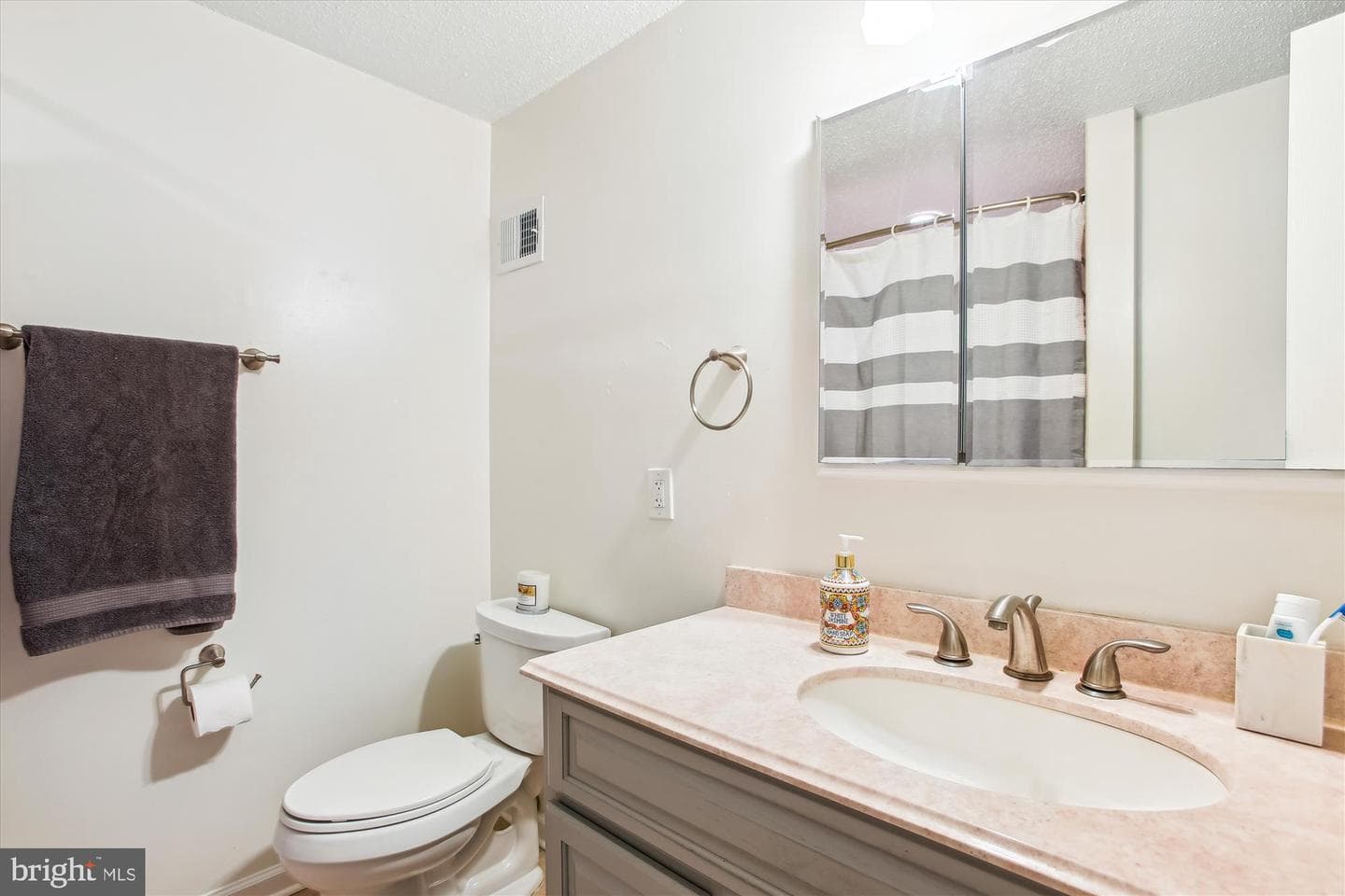 8192 Curving Creek Court photo 36