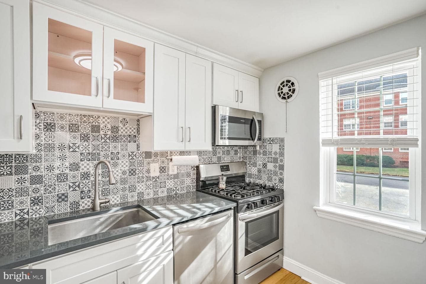 6510 Potomac Avenue #a2 photo 2