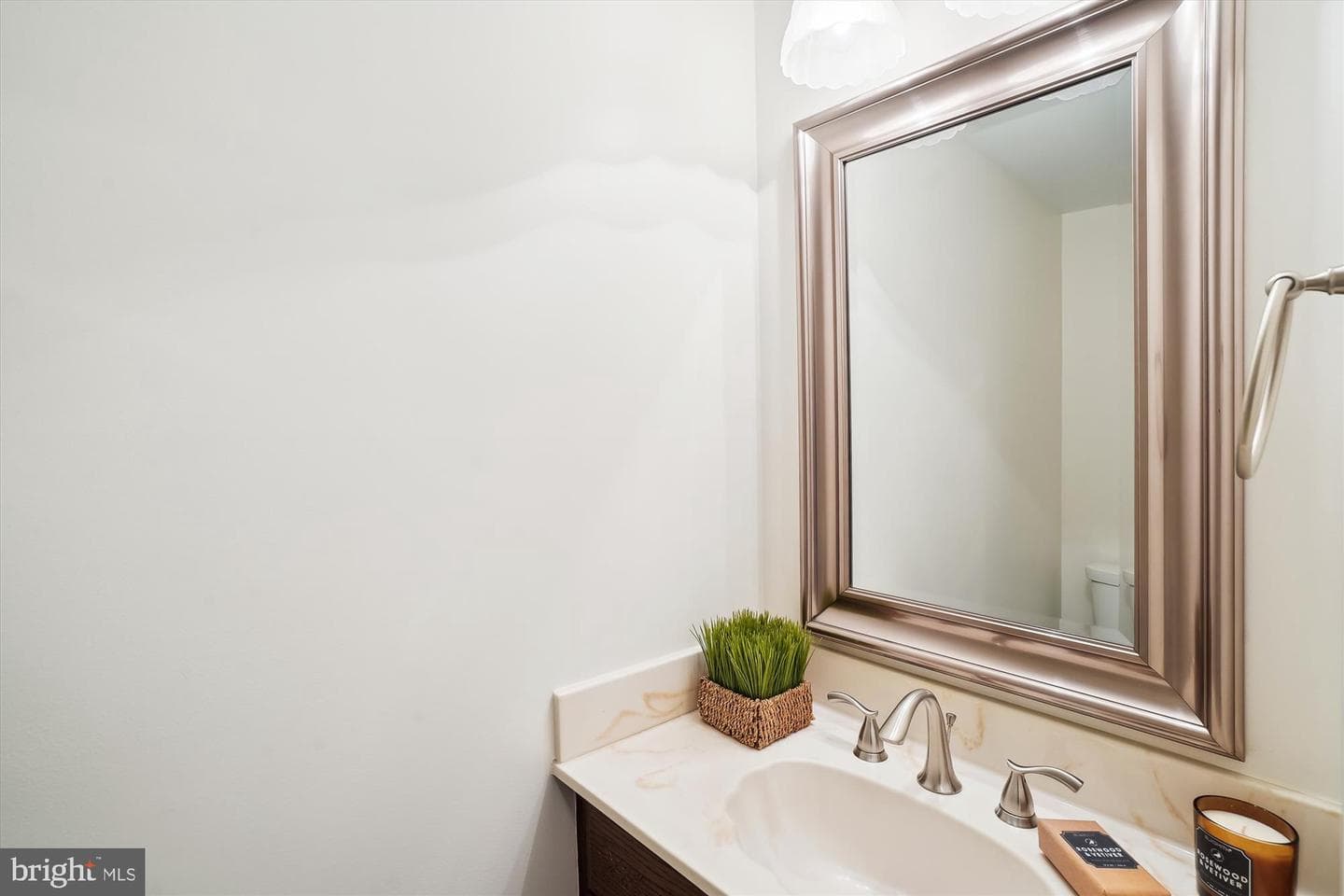 9230 Annhurst Street photo 20