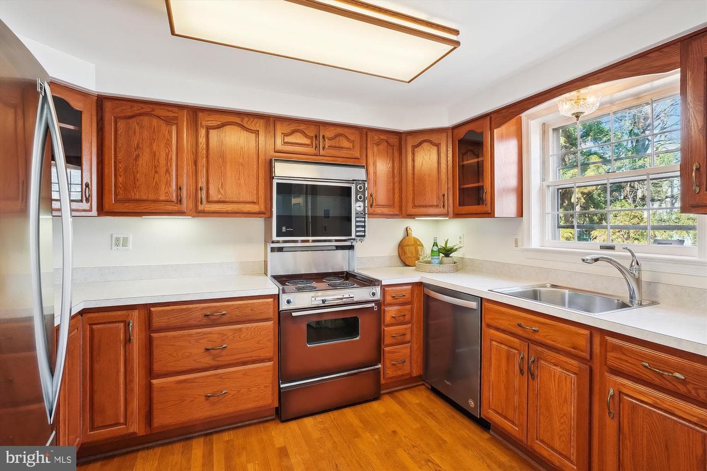 9230 Annhurst Street photo 7