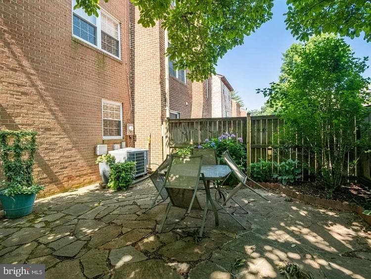 8160 Electric Avenue photo 14
