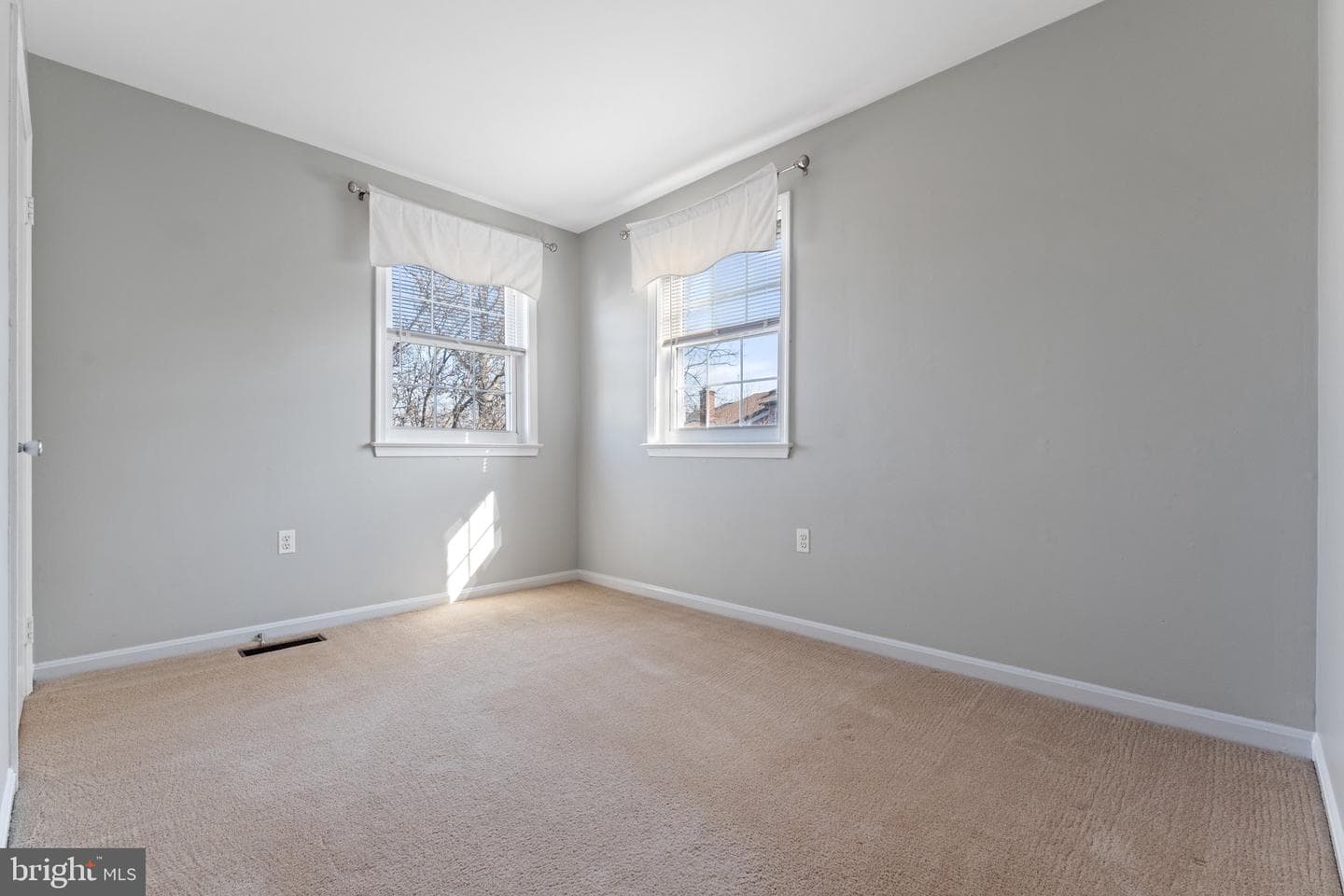 8160 Electric Avenue photo 31