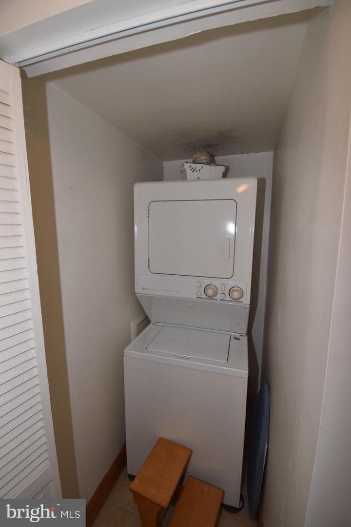 2840 Dover Lane #102 photo 10