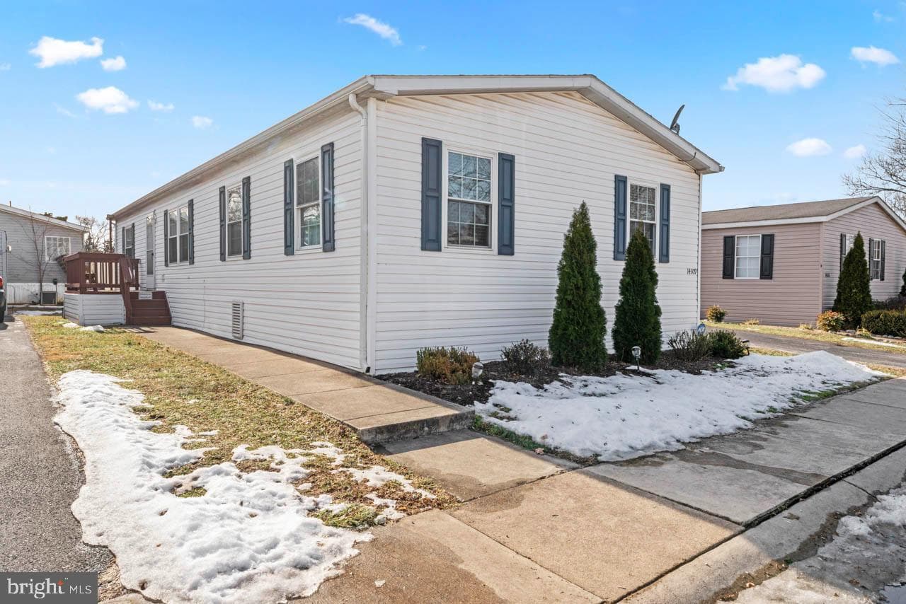 14509 Northeast Place photo 2