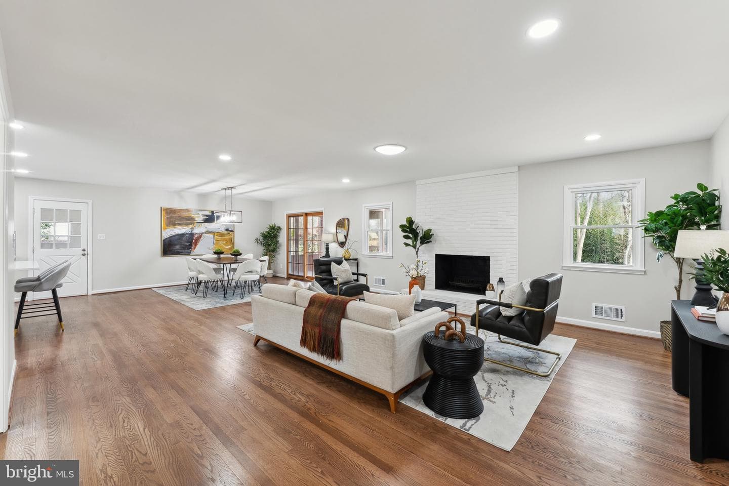 2109 Carrhill Road photo 3