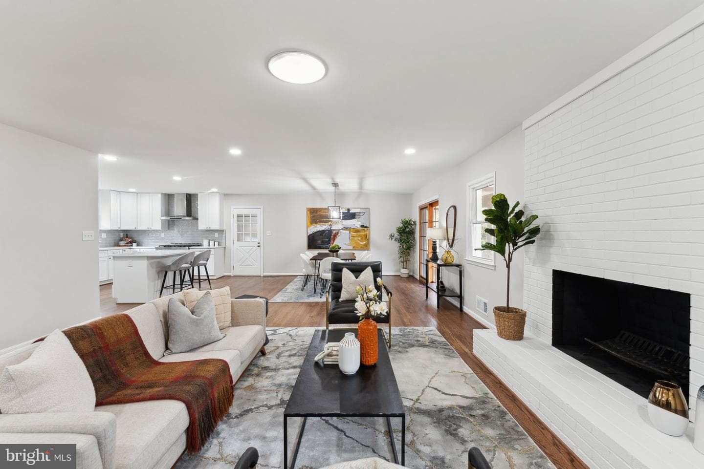 2109 Carrhill Road photo 5