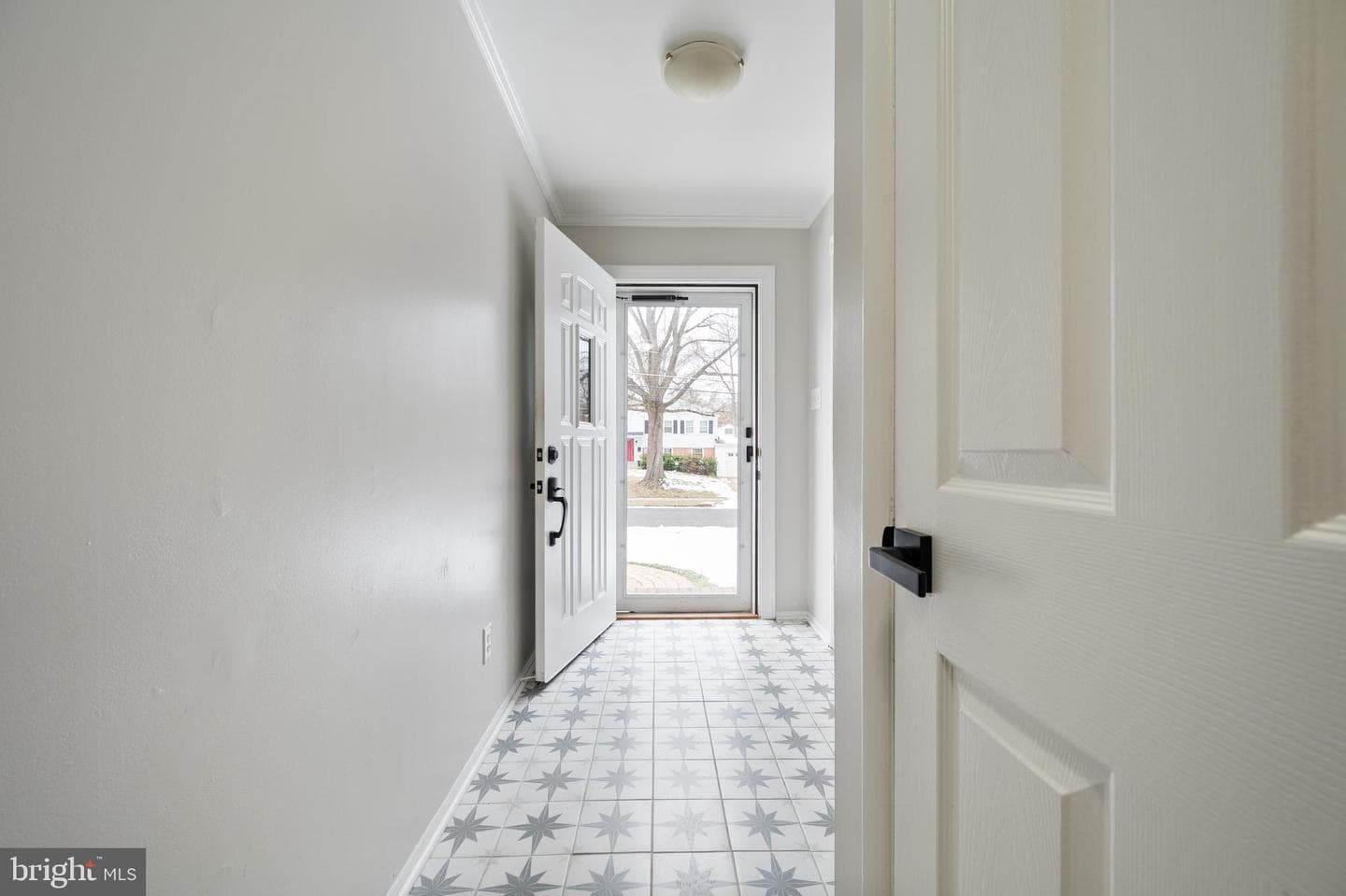 8605 Cyrus Place photo 15