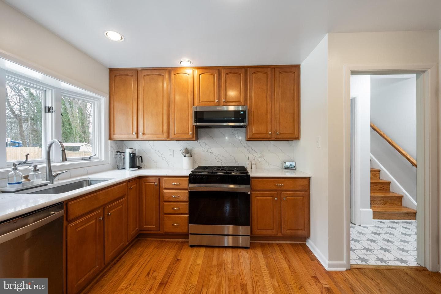 8605 Cyrus Place photo 19