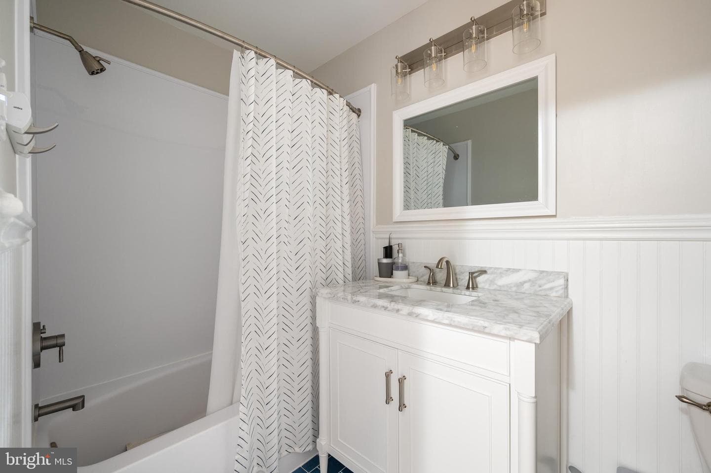 8605 Cyrus Place photo 28