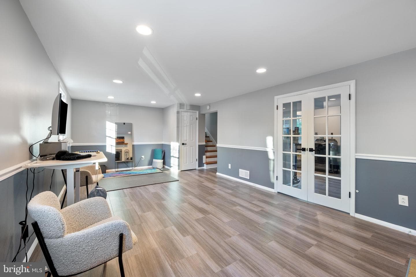 8605 Cyrus Place photo 32