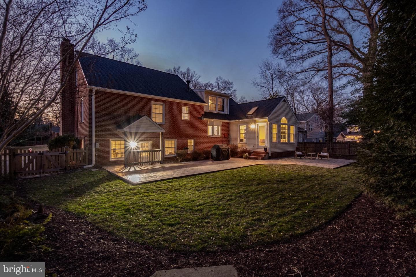 8605 Cyrus Place photo 36