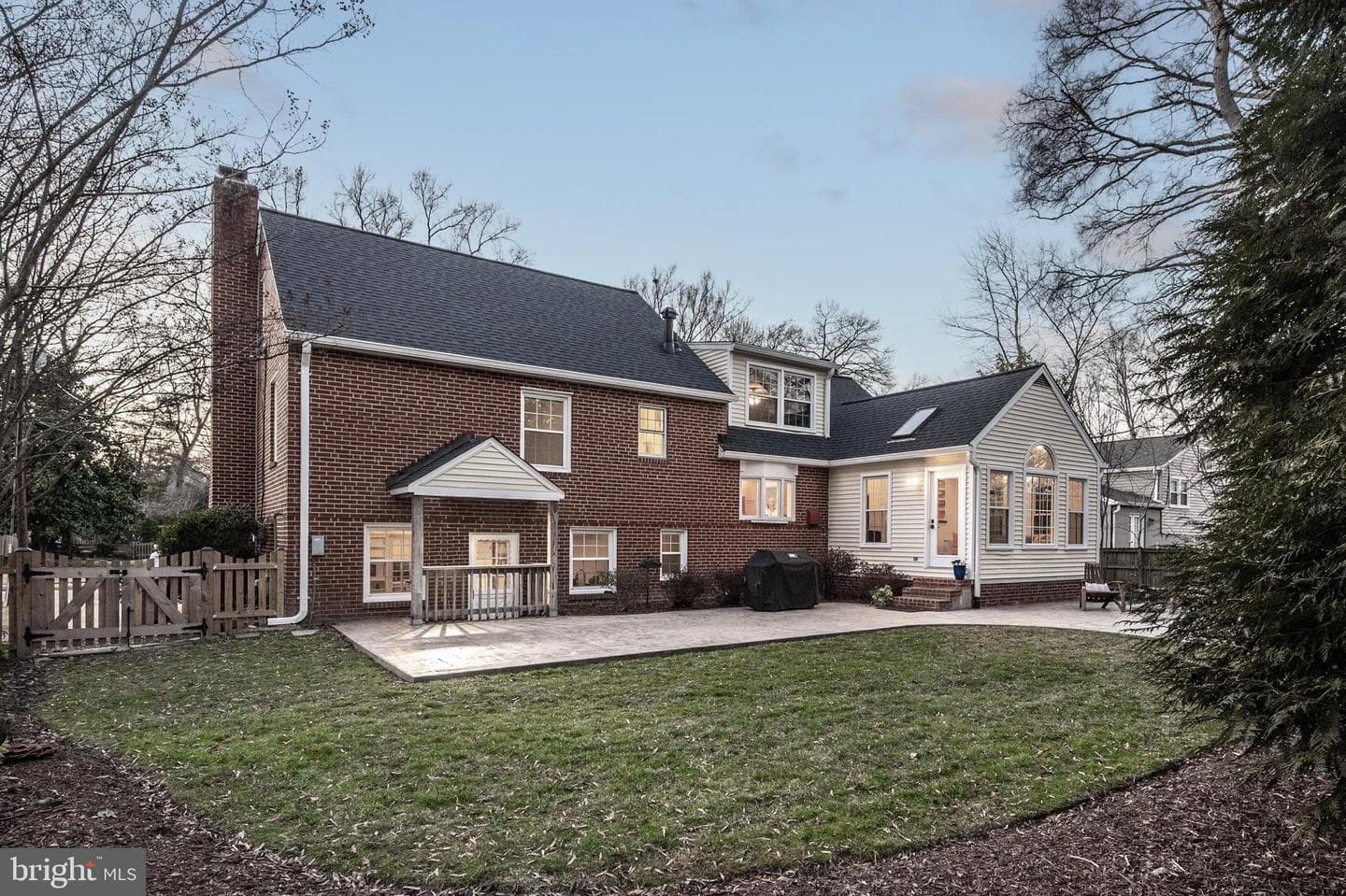 8605 Cyrus Place photo 4