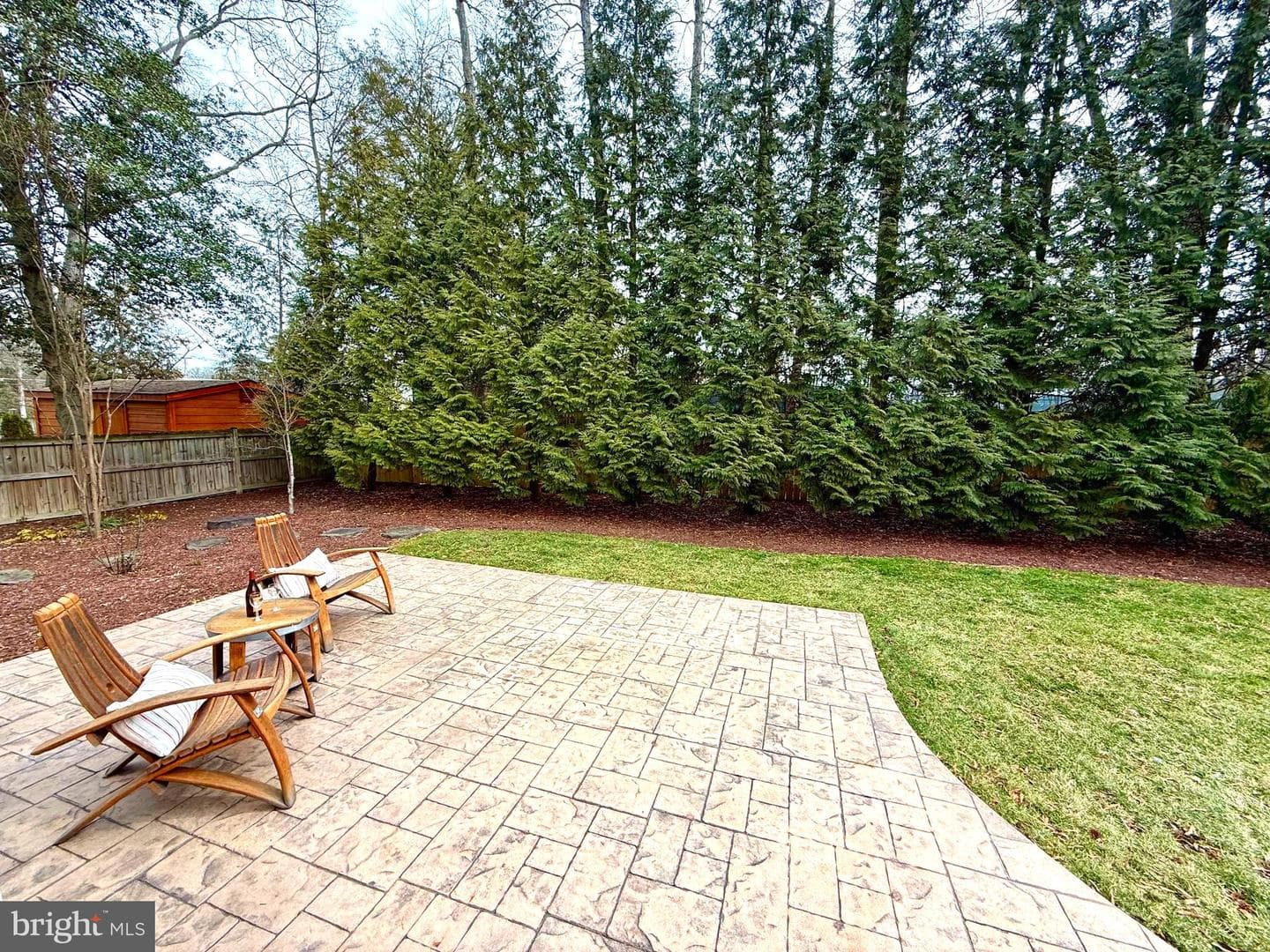 8605 Cyrus Place photo 9