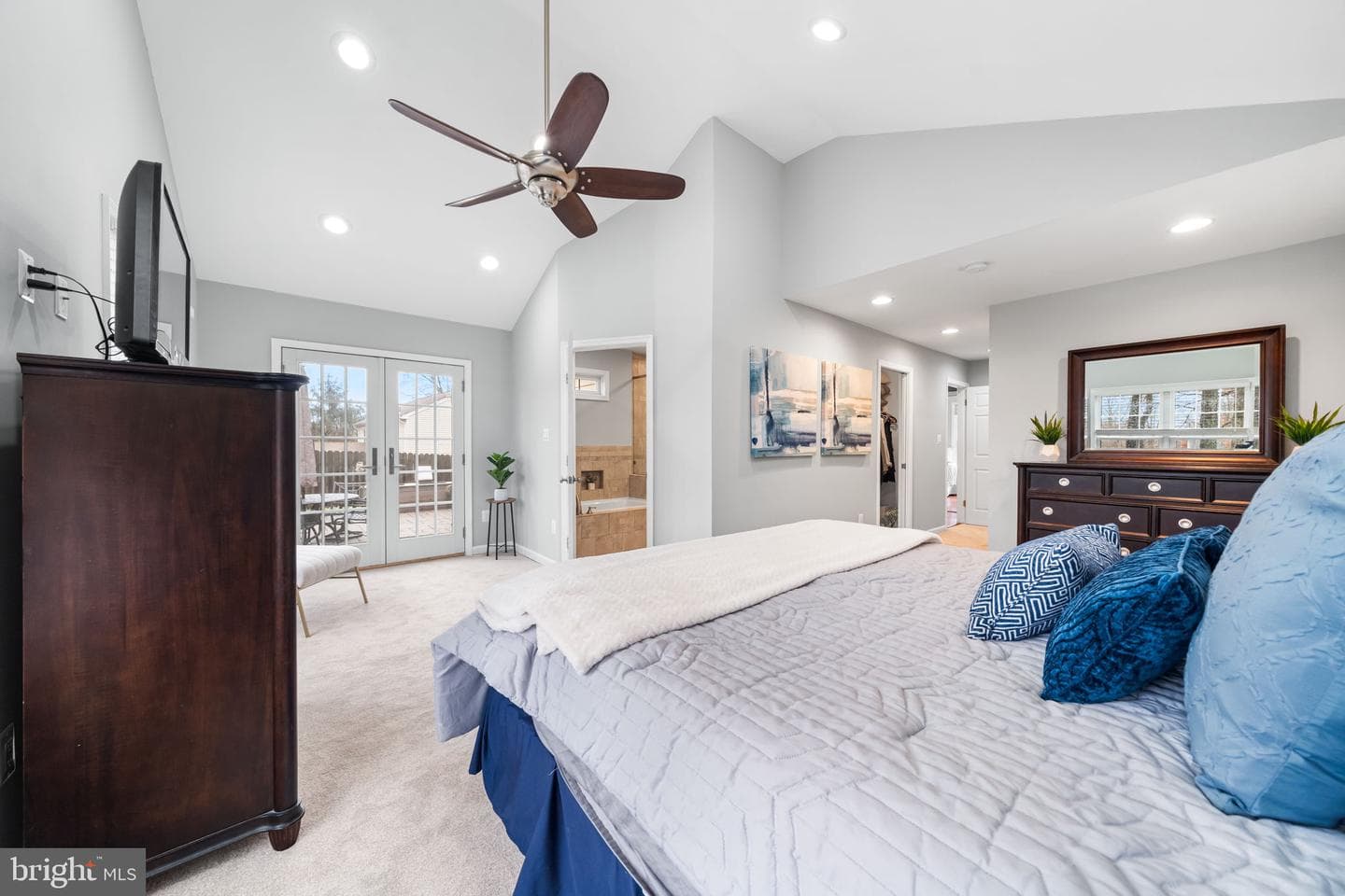5916 Ridge Ford Drive photo 17