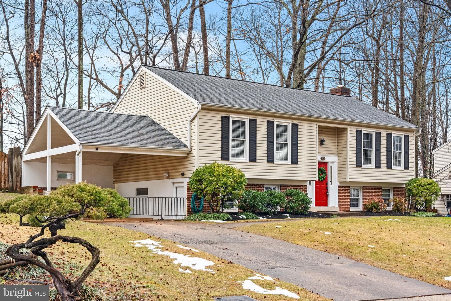5916 Ridge Ford Drive photo 2