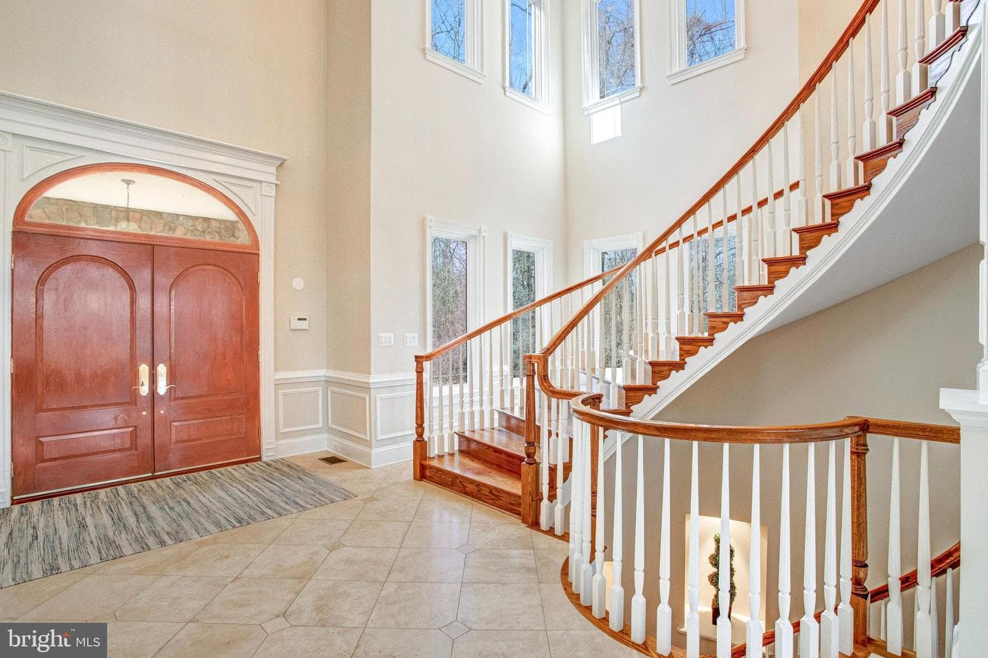 7024 Green Oak Drive photo 4