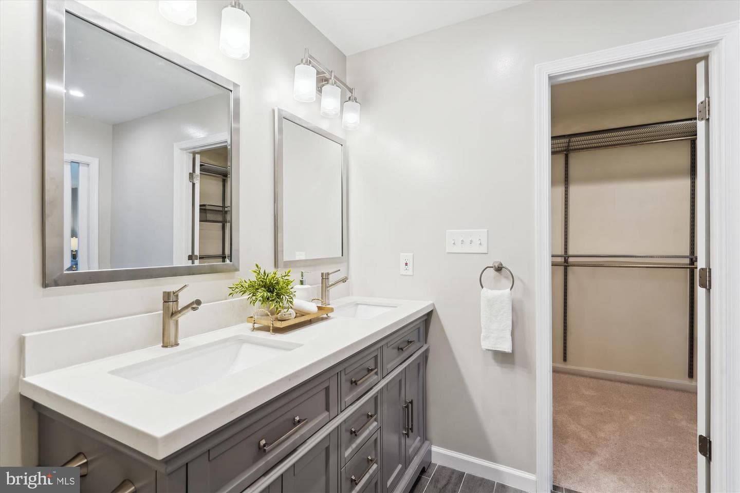 5427 Rilian Court photo 25