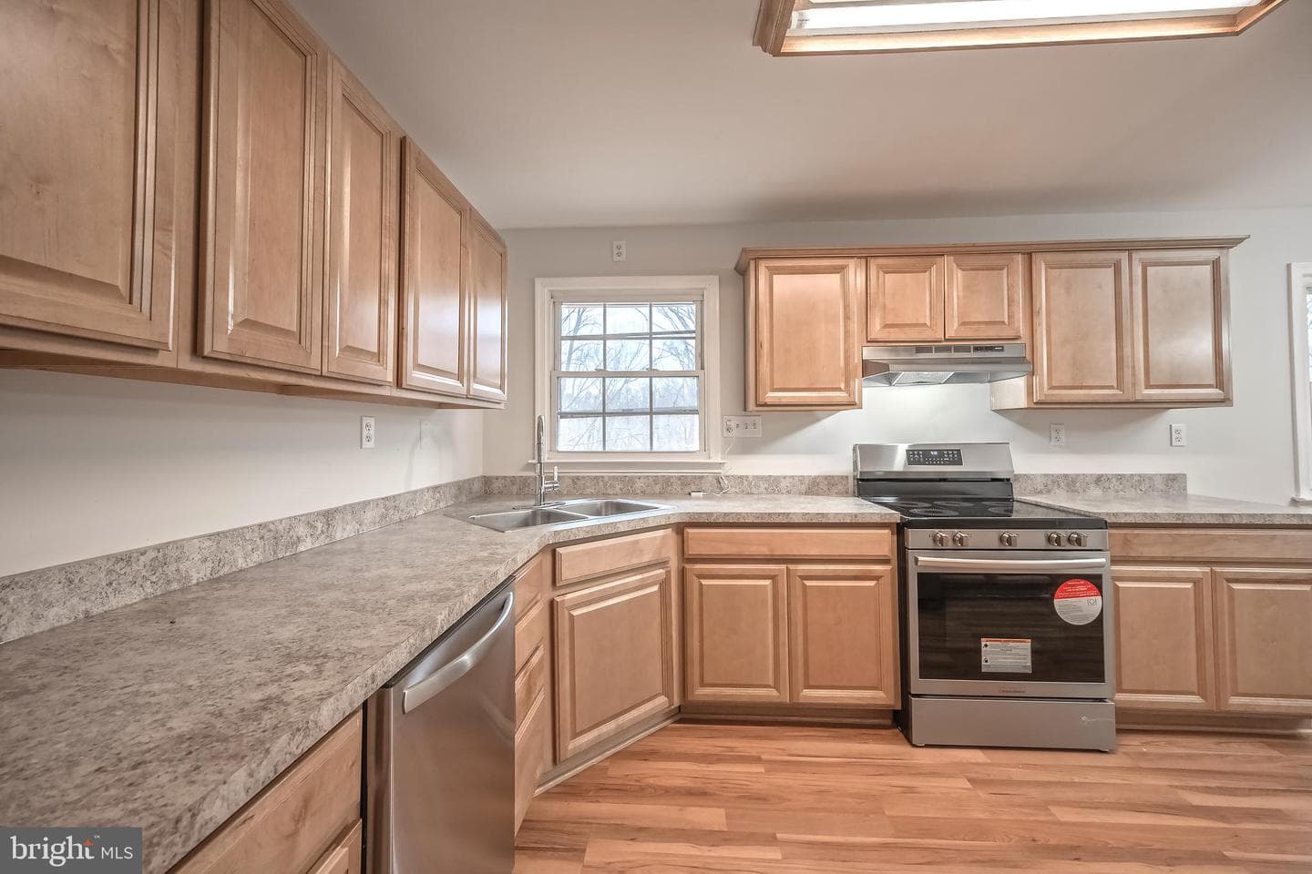 6500 Windham Avenue photo 8