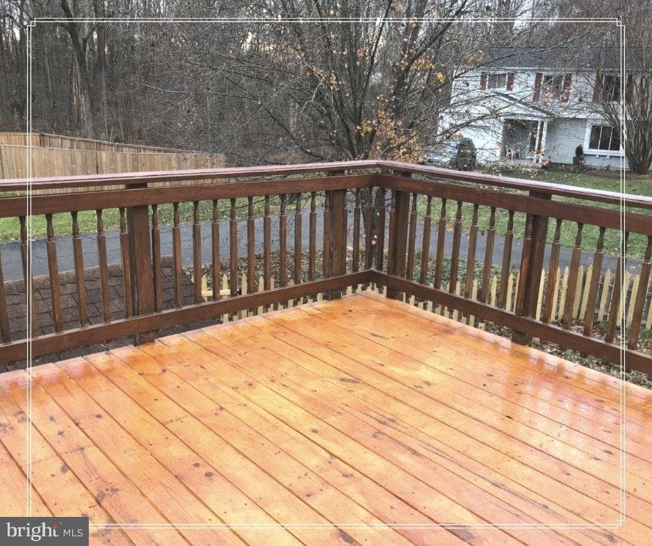 9108 Fox Lair Drive photo 10