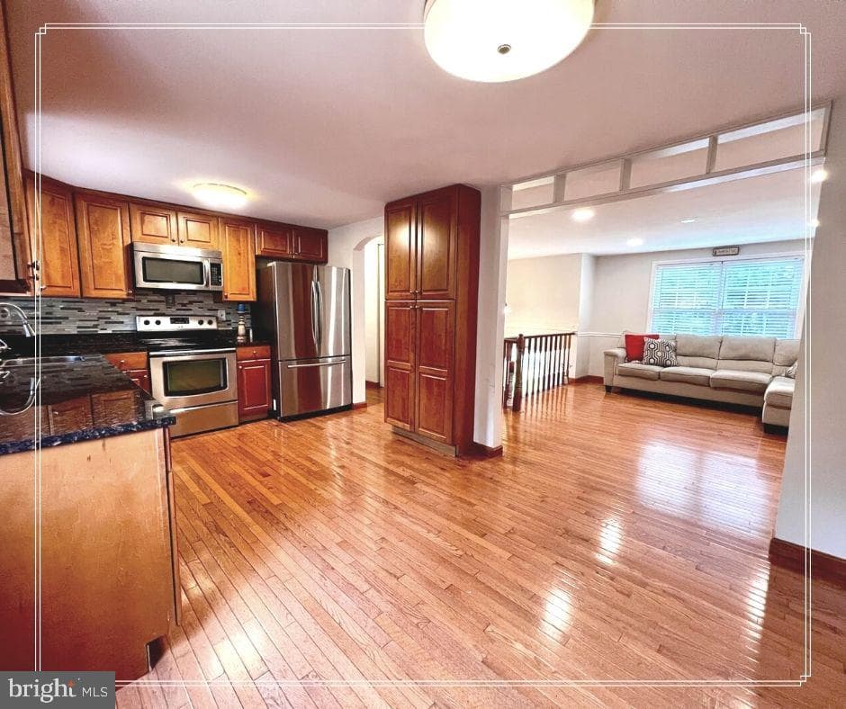 9108 Fox Lair Drive photo 12