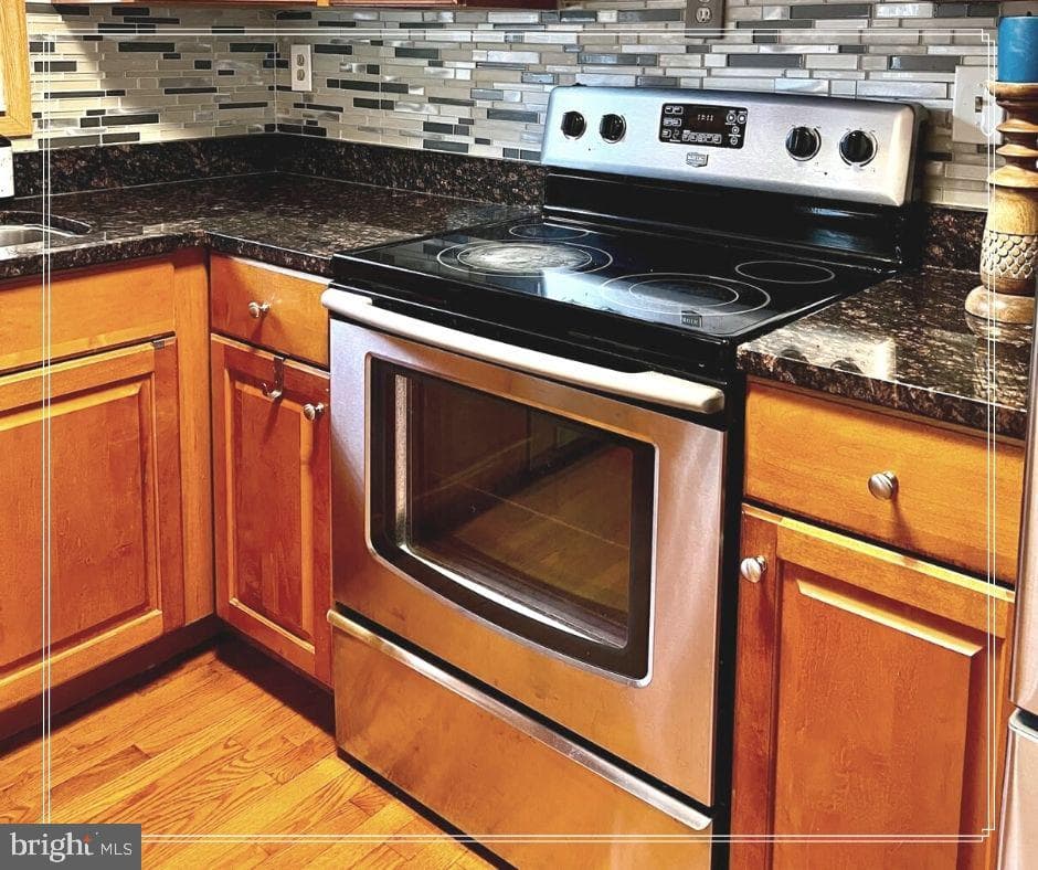 9108 Fox Lair Drive photo 17
