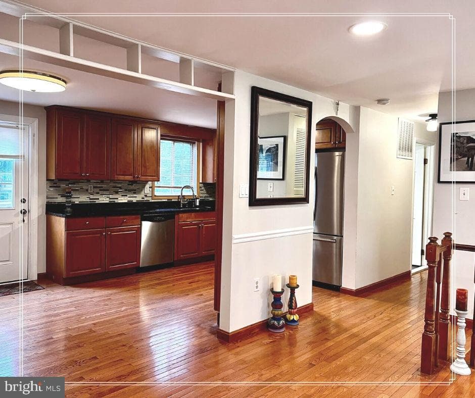 9108 Fox Lair Drive photo 8