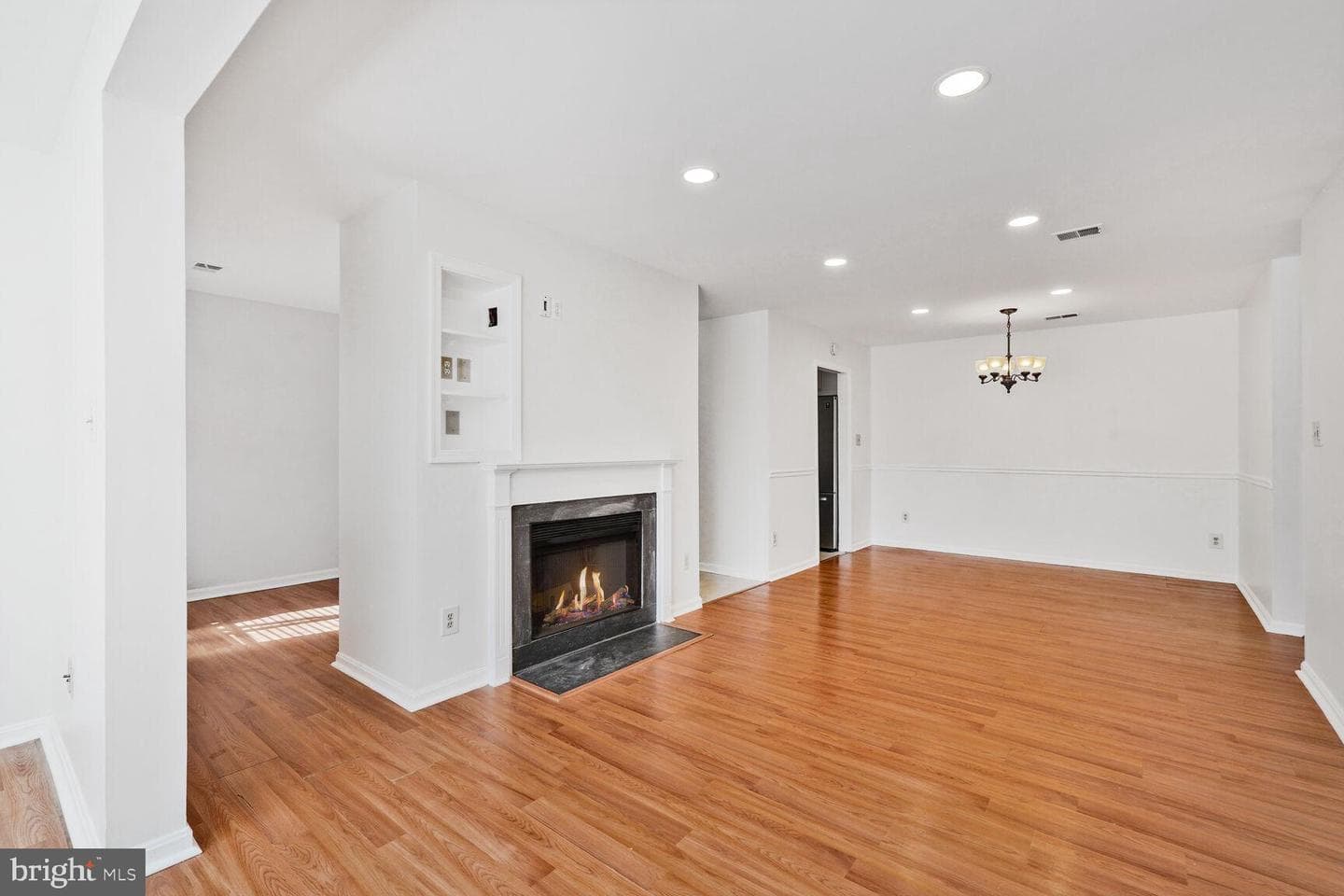 2807 Lee Oaks Court #102 photo 3